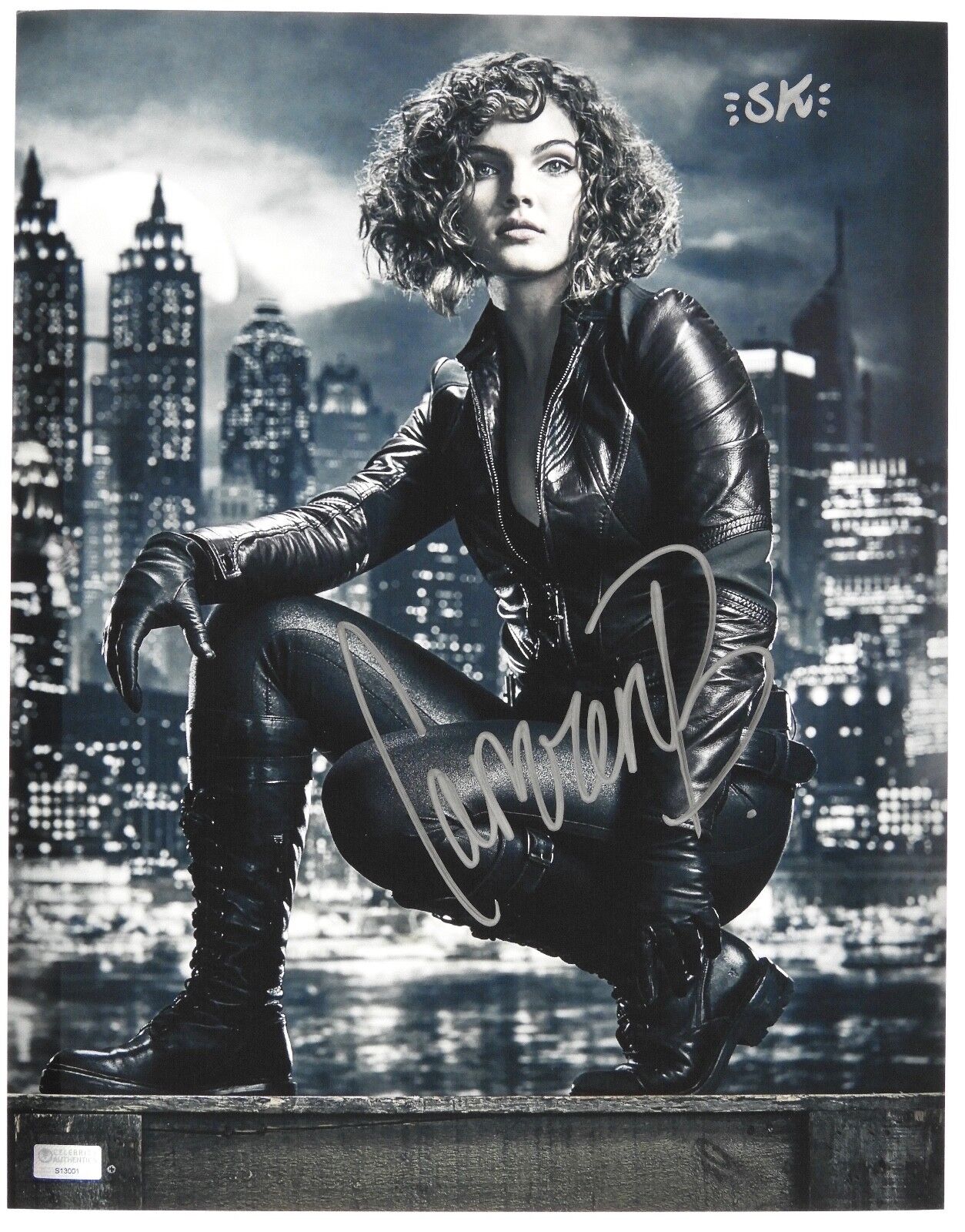 Camren Bicondova JSA Catwoman Selina Gotham JSA Autograph Signed Photo Poster painting 11 x 14