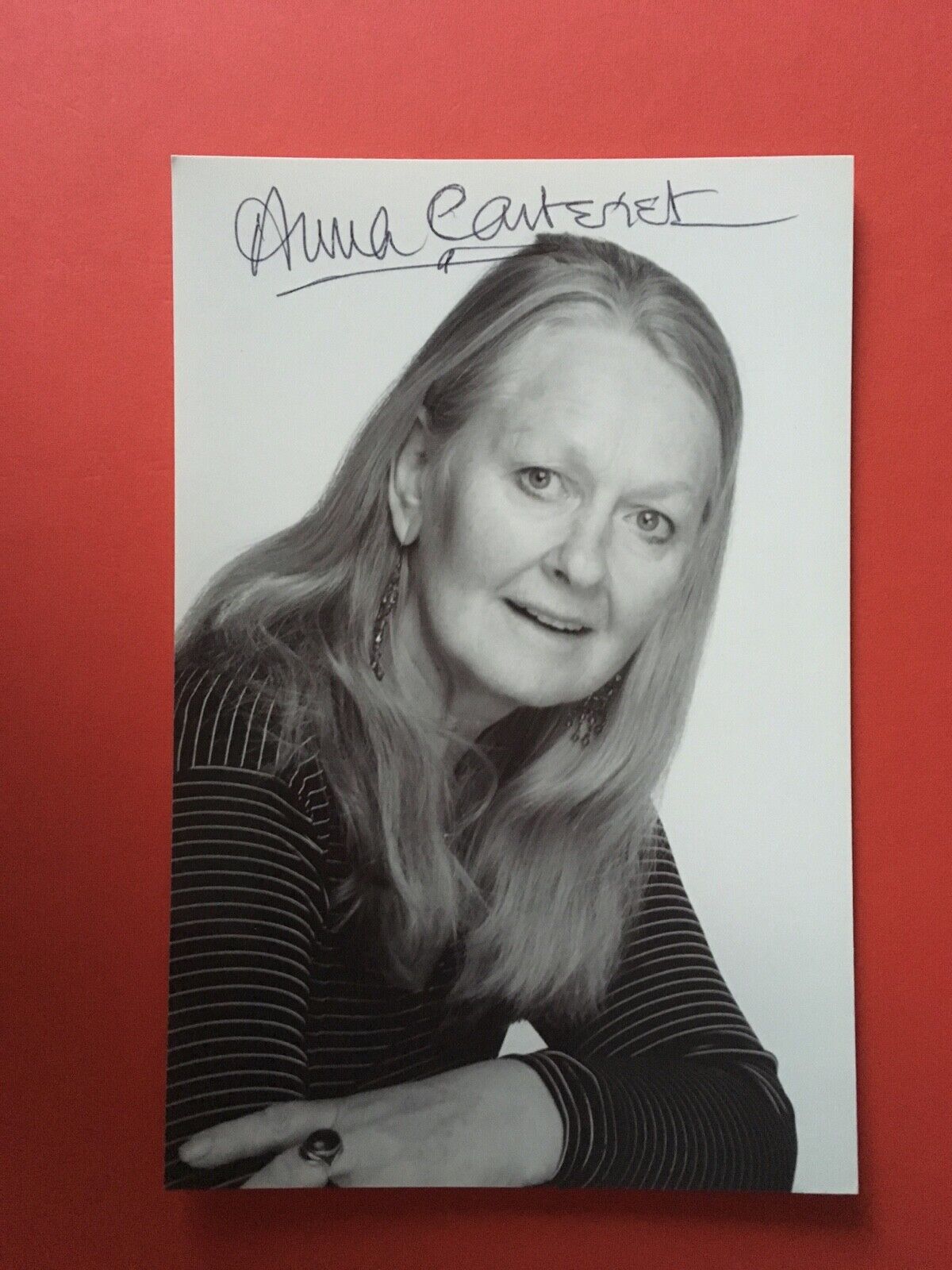 ANNA CARTERET - JULIET BRAVO ACTRESS - SUPERB SIGNED Photo Poster paintingGRAPH