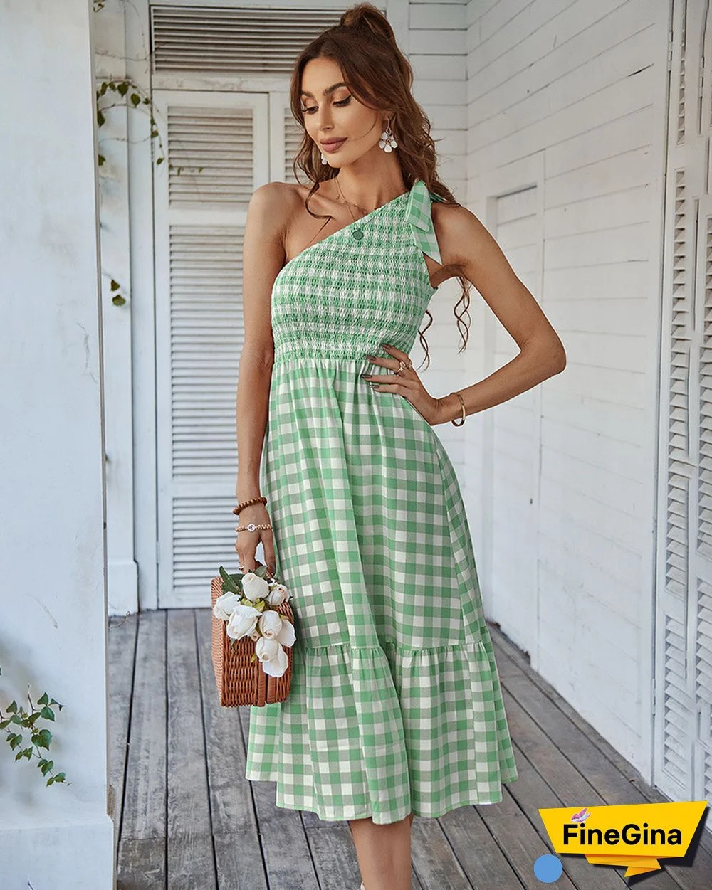 Chic Elegant Check Dress Women Summer Dresses New Folds Sexy Strapless Inclined Shoulder Big Swing Casual Vacation Dress