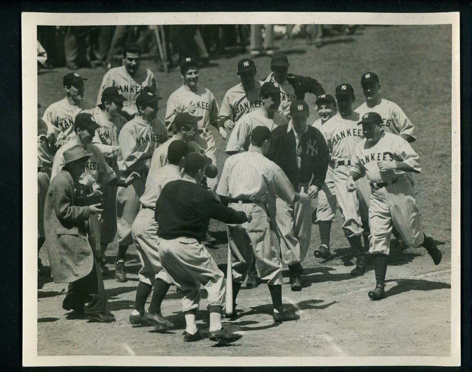 William Bendix as Babe Ruth 1948 OFFICIAL Photo Poster painting New York Yankees by Bob Olen