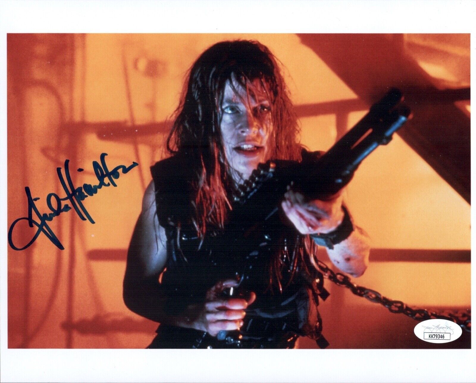 LINDA HAMILTON Signed 8x10 Photo Poster painting SARAH CONNOR TERMINATOR Autograph JSA COA Cert