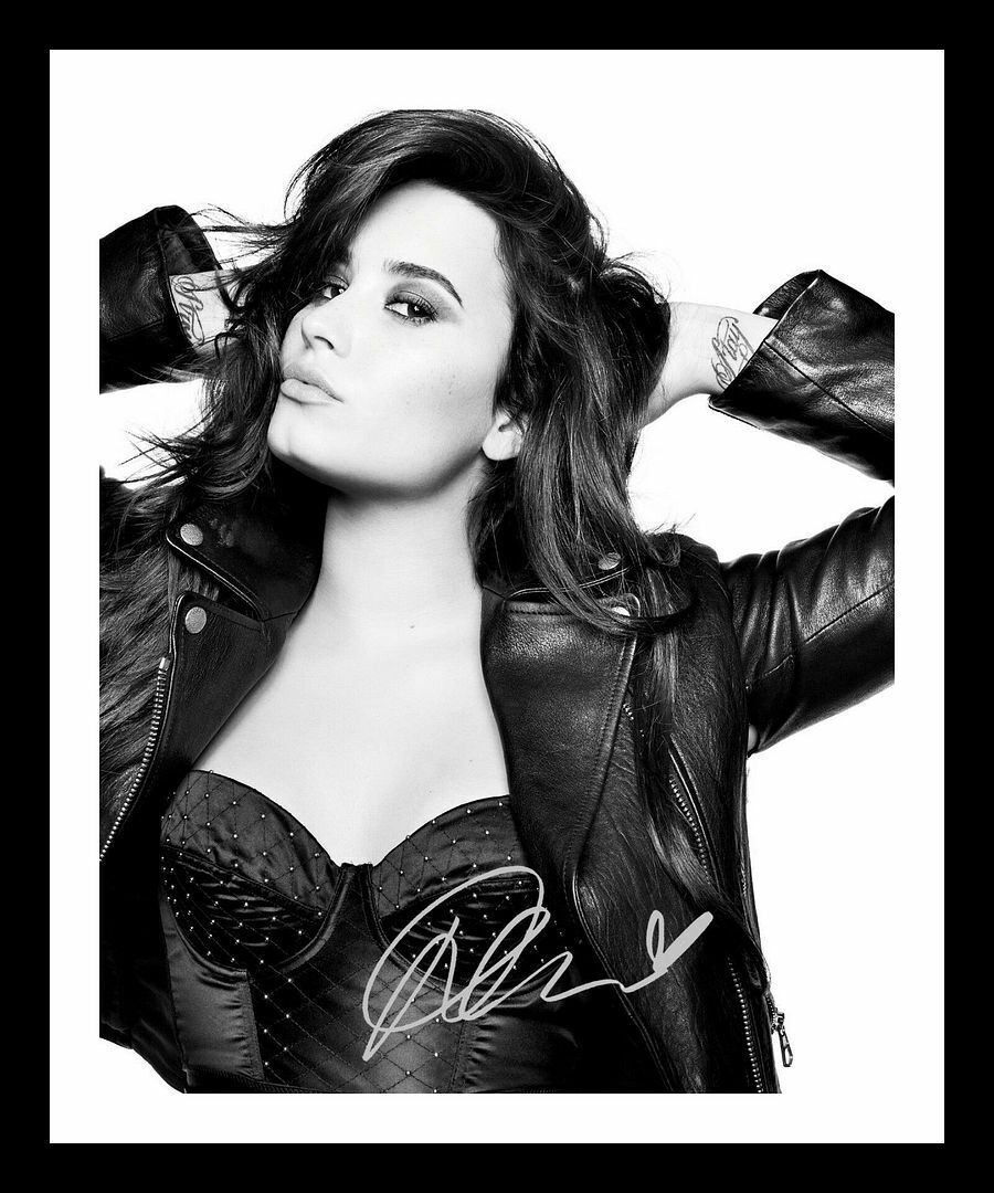 Demi Lovato Autograph Signed & Framed Photo Poster painting 9