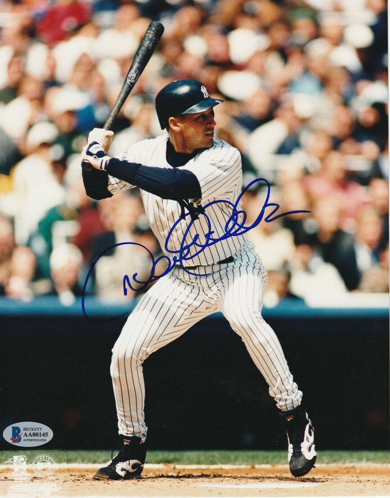 DEREK JETER Signed New York YANKEES 8x10 Photo Poster painting w/ Beckett LOA