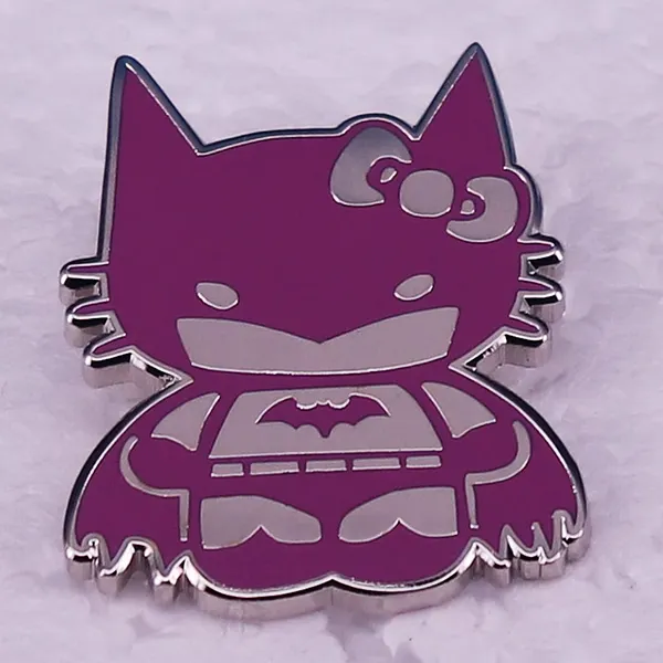 Foto del pin Gato travieso morado