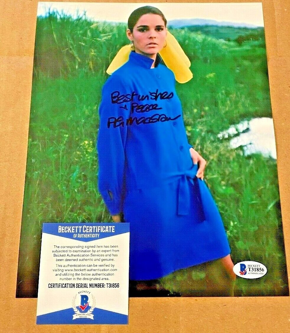 ALI MACGRAW SIGNED SEXY 8X10 Photo Poster painting BECKETT CERTIFIED #5