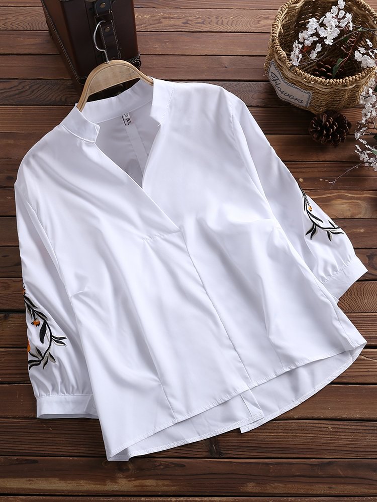 Embroidery Striped Half Sleeve V neck Shirts P1344473