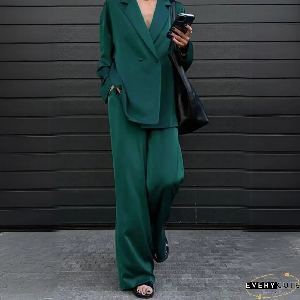 Elegant and Versatile winter garment
