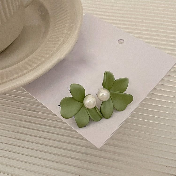 Spring/Summer flower petal niche earrings