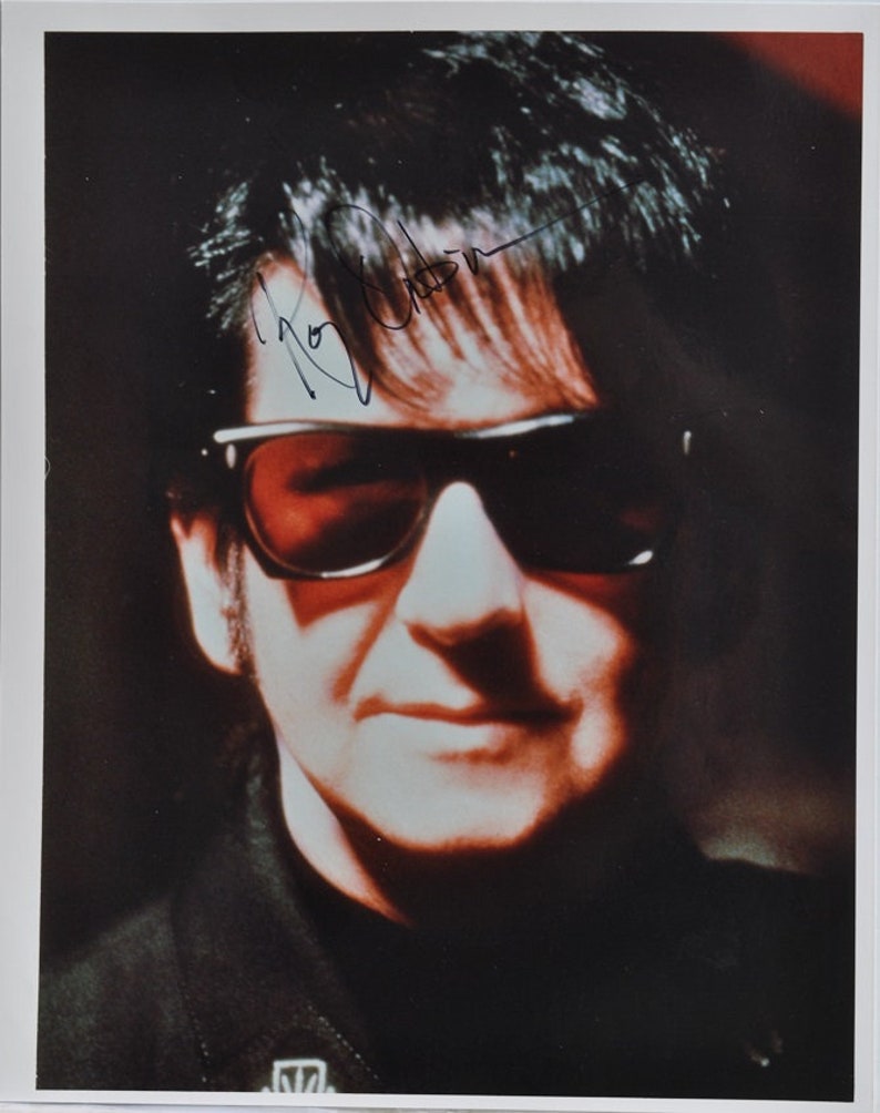 ROY ORBISON Hand Signed Autographed Photo Poster painting Traveling Wilburys The Caruso Of Rock wCOA