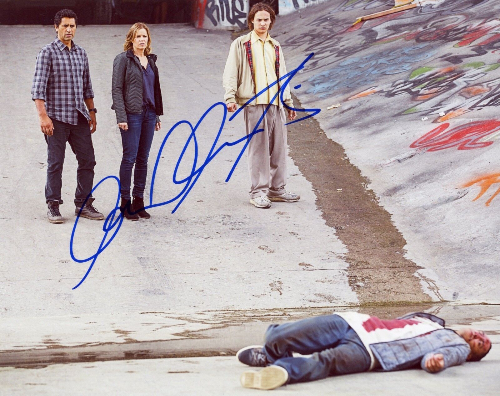 ~ CLIFF CURTIS Authentic Hand-Signed FEAR THE WALKING DEAD