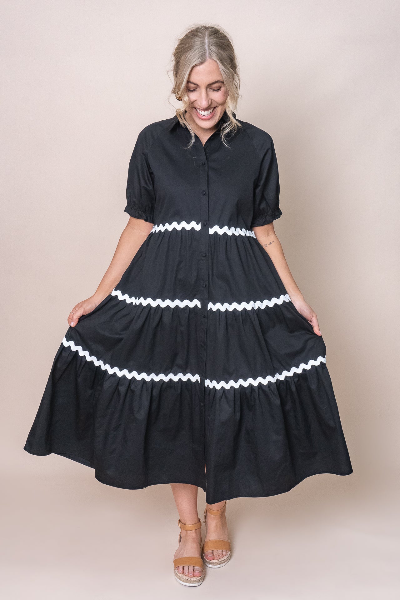 Neve Midi Dress in Black