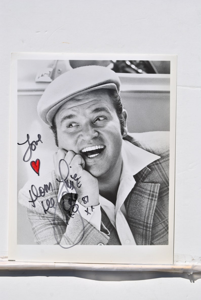 DOM DeLUISE SIGNED Photo Poster painting Johnny Dangerously, , Blazing Saddles, Silent Movie, History of the World, Part I, Spaceballs, wcoa