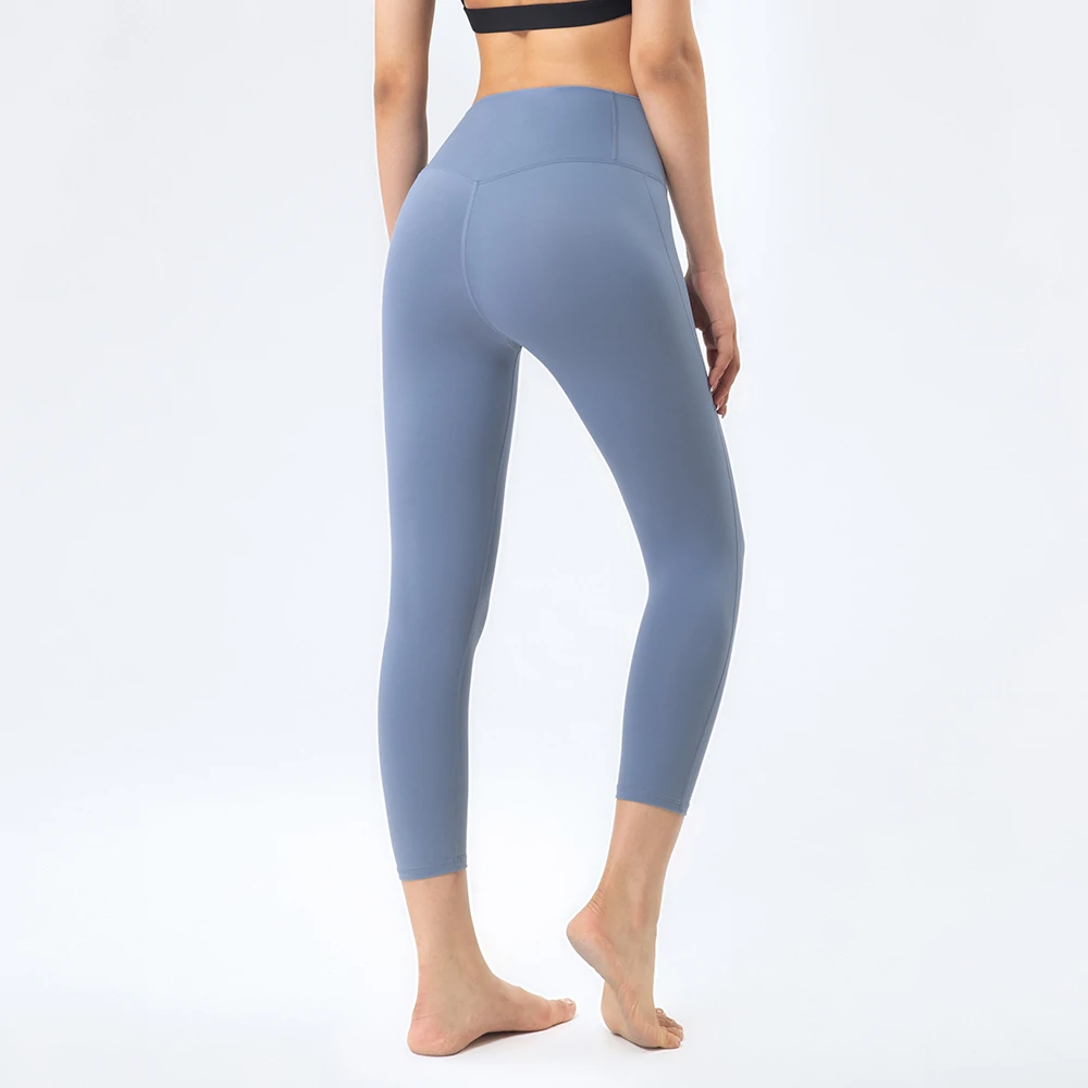 Hergymclothing capri length yoga pants with pockets