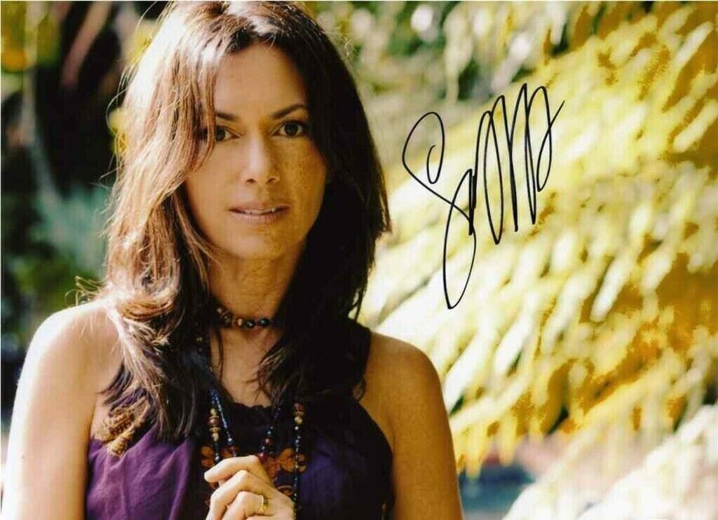 Susanna Hoffs Autographed Signed 8x10 ( Bangles ) Photo Poster painting REPRINT