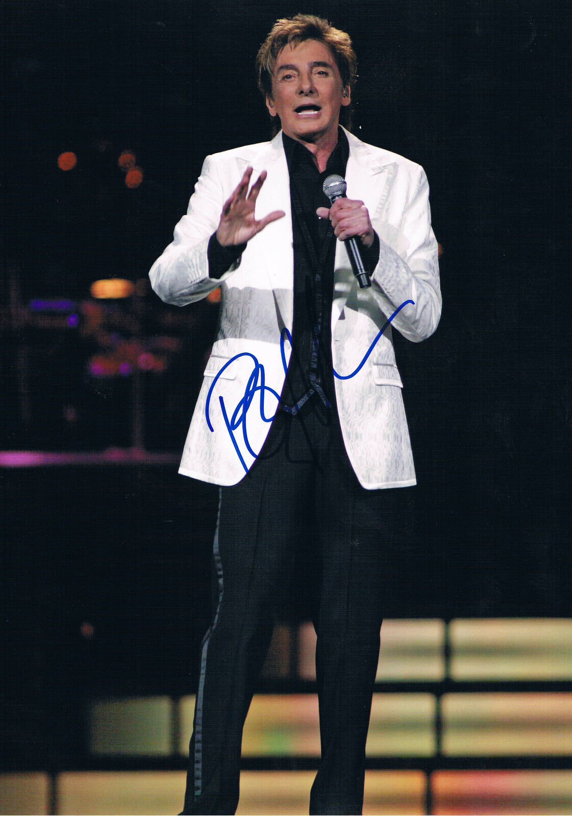 Barry Manilow 1943- genuine autograph Photo Poster painting 8x12