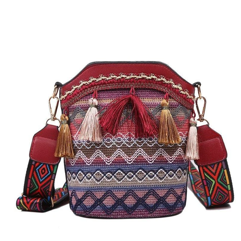 Ladies ethnic style personality one-shoulder messenger bag tassel bucket bag