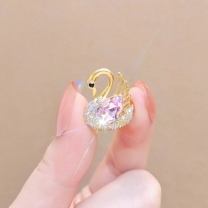 Small Brooch Simple Butterfly Brooch High-end Female Temperament Niche Design Pin New Dragonfly Brooch