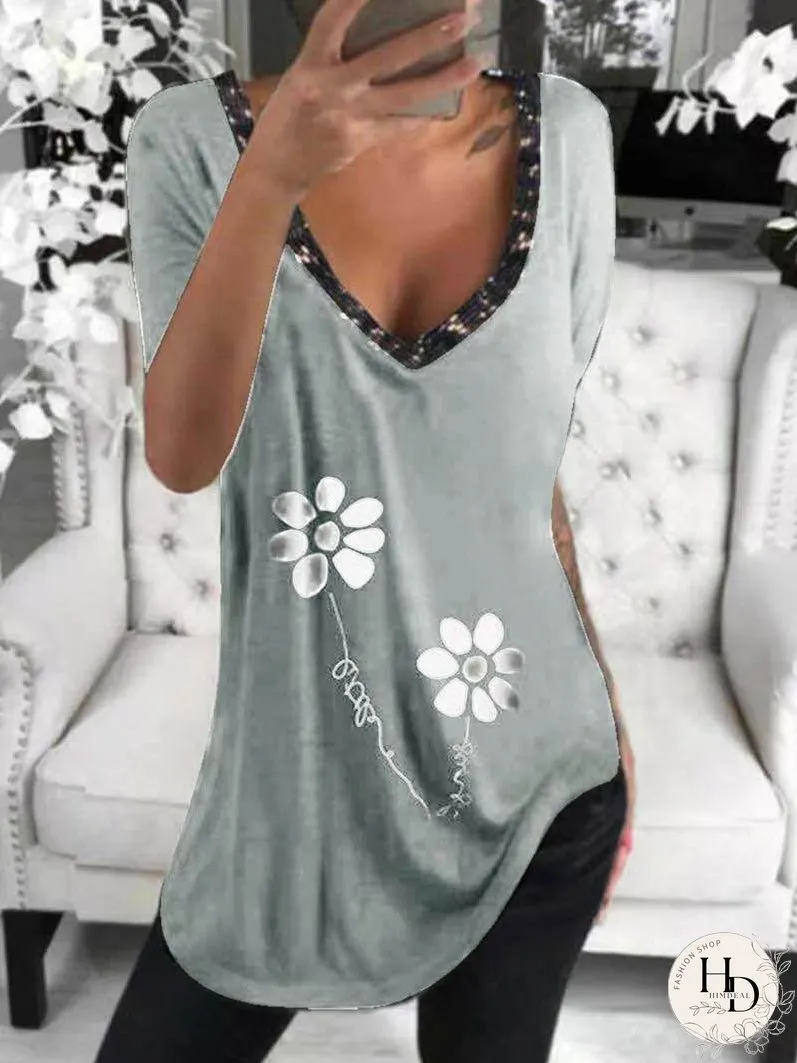 Casual V-neck Design Printed T-shirt
