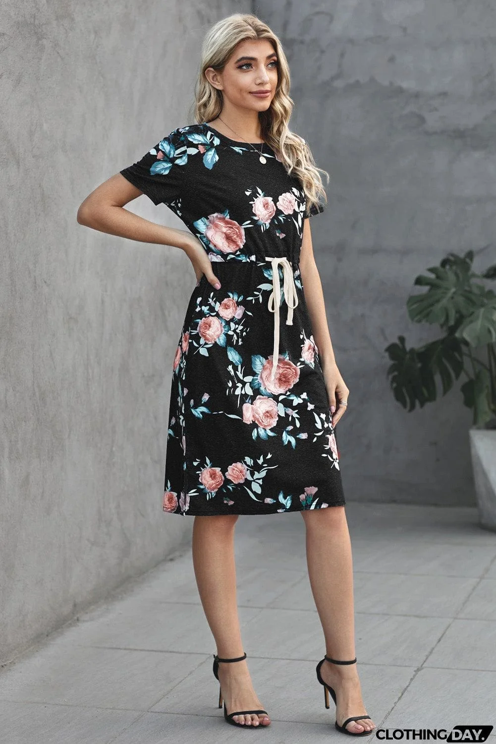 Casual Black Short Sleeve Pocketed Drawstring Midi Floral Dress