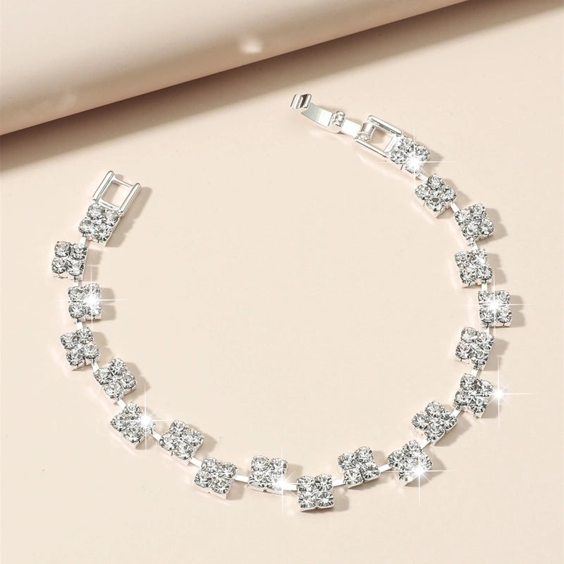 Simple Four-leaf Clover Rhinestone Titanium Steel Bracelet