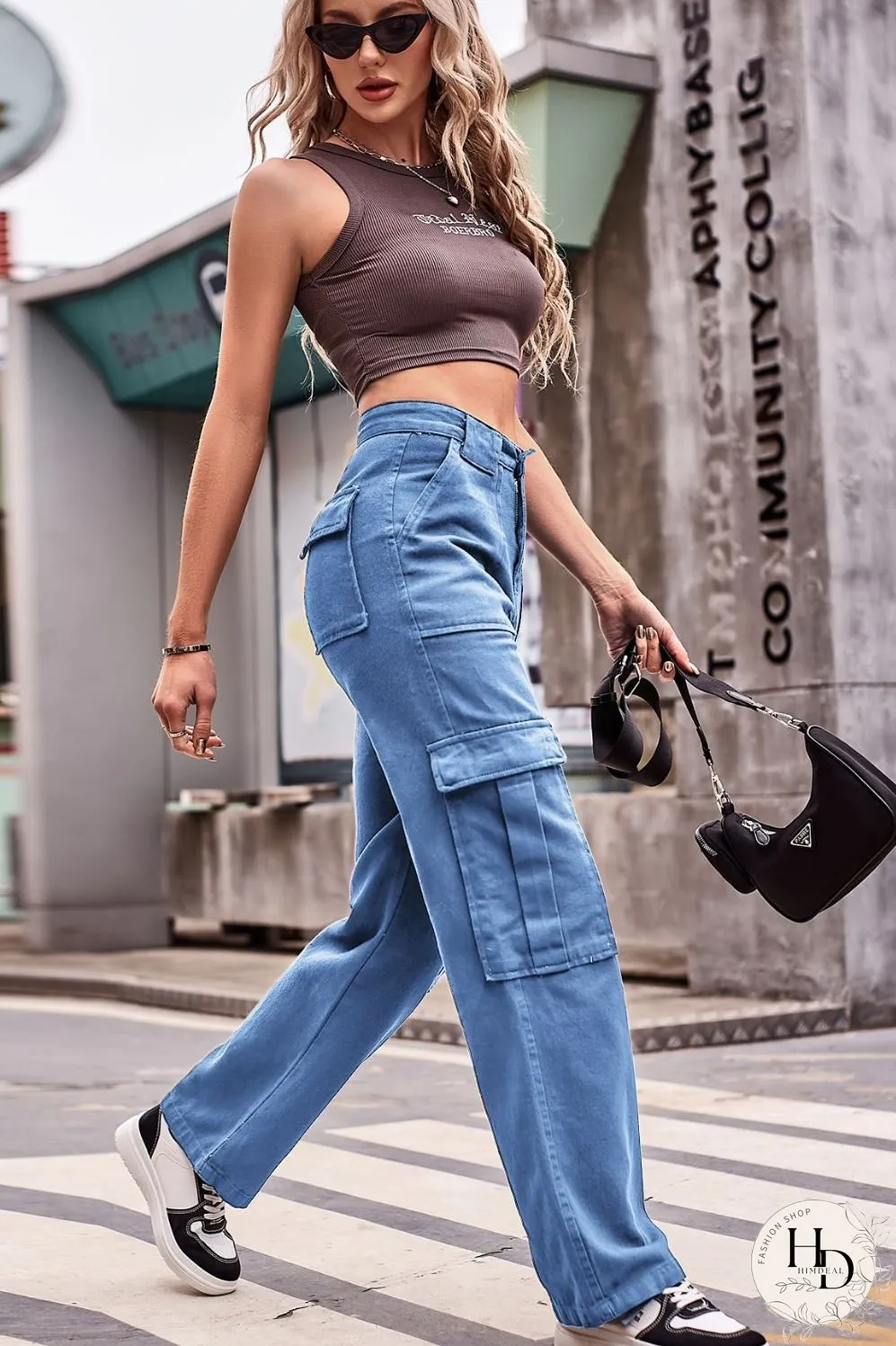 Buttoned High Waist Loose Fit Jeans