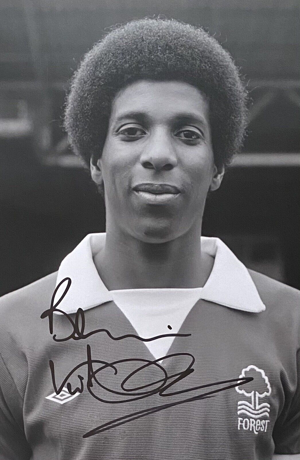 Viv Anderson Genuine Hand Signed Nottingham Forest 12x8 Photo Poster painting 2