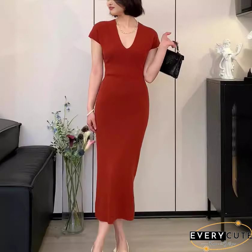 Deep V-neck Pleats Midi Dress