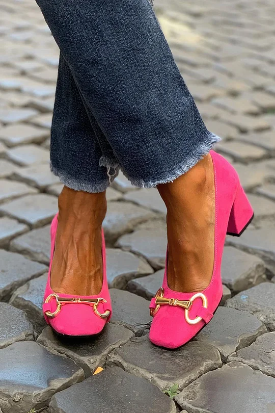 [ミネトンカ] WOMEN'S ASHLEY SUEDE FUCHSIA 未使用 Bridgette Shoe in Hot Pink Suede | Shop Ann Mashburn