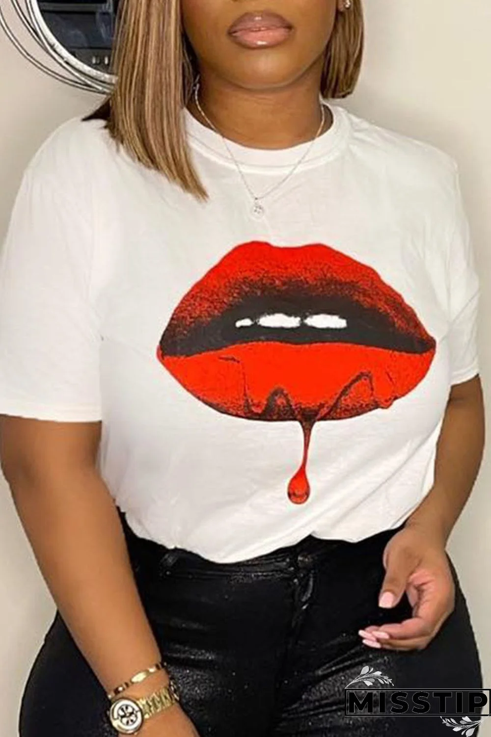 Black Casual Lips Printed Basic O Neck T-Shirts