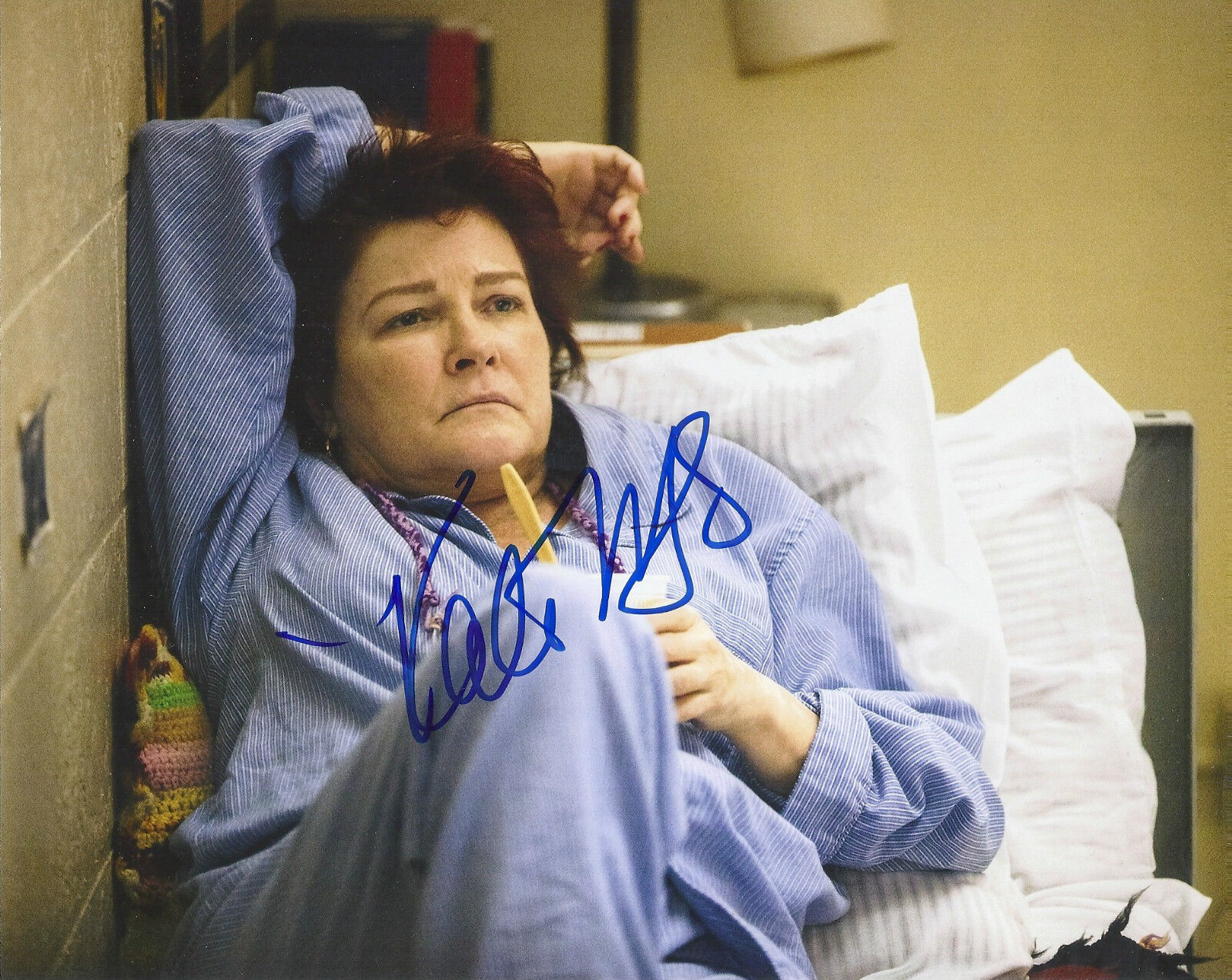 KATE MULGREW 'ORANGE IS THE NEW BLACK' RED SIGNED 8X10 PICTURE *COA *PROOF 2