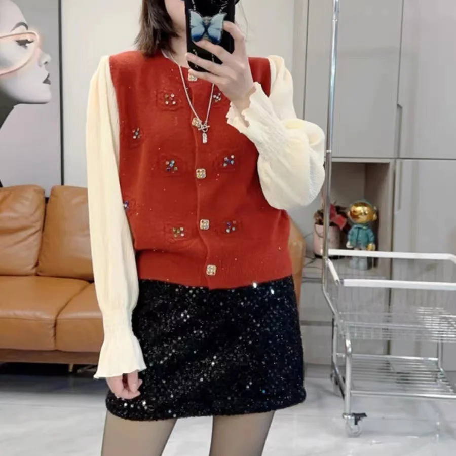 Ueong Early Spring New Heavy Industry Color Button Three-Dimensional Diamond Bead Knitted Cardigan Women's Color Spliced Sleeve Short Blouse