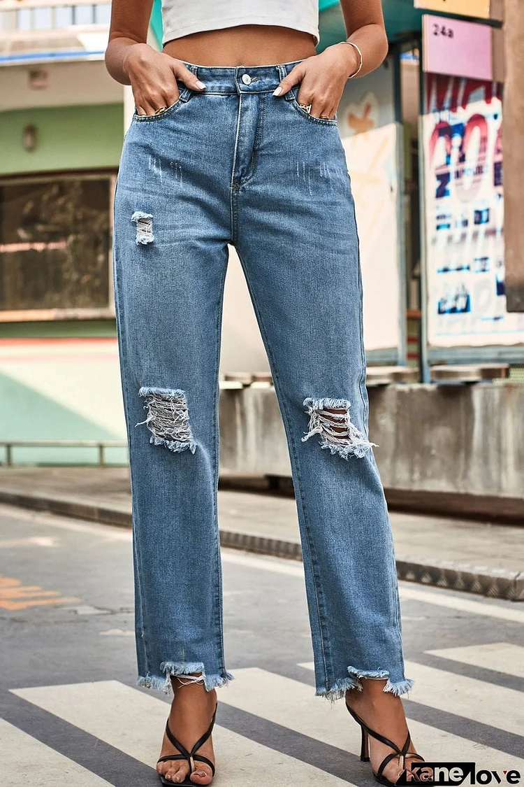 Distresssed Buttoned Loose Fit Jeans