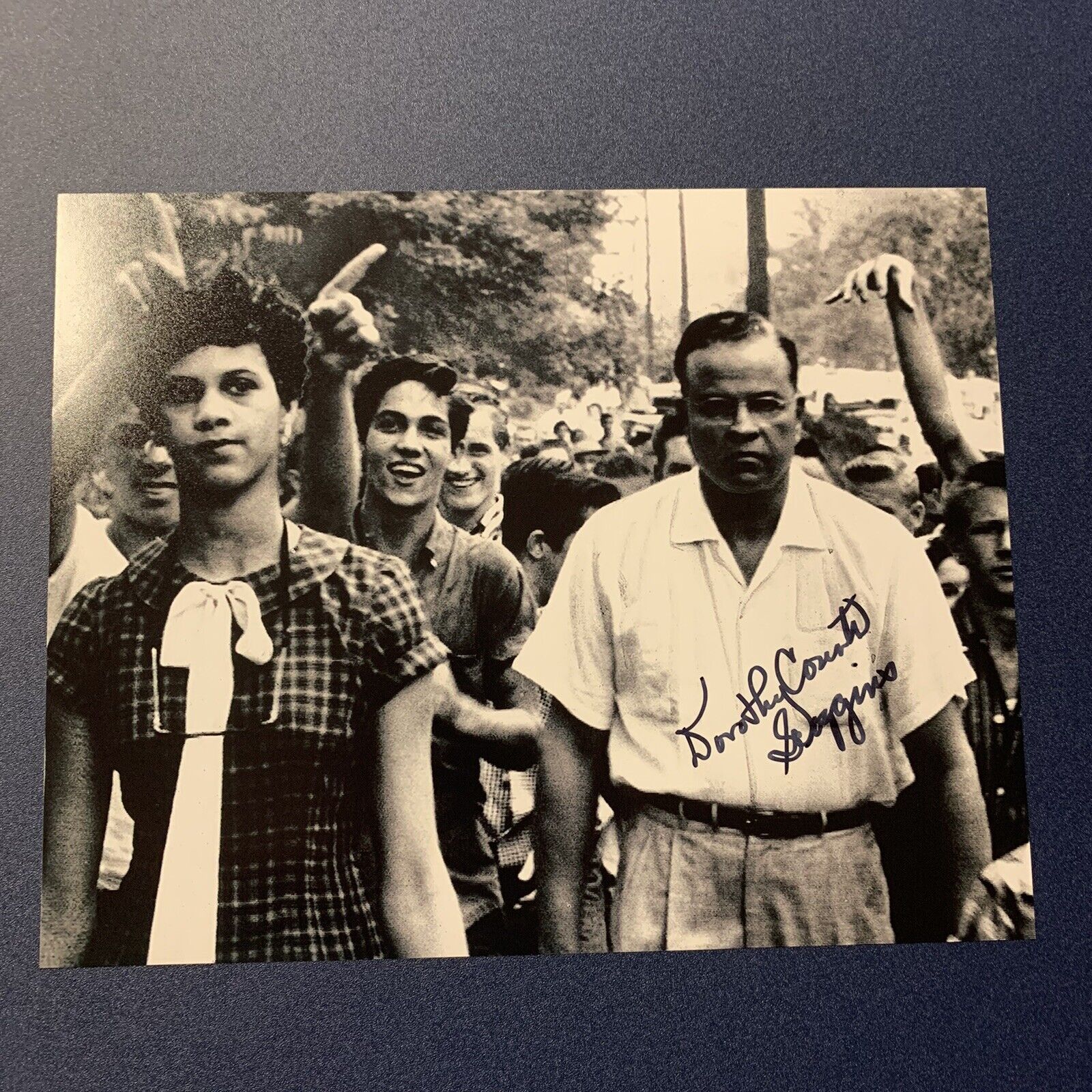 DOROTHY COUNTS HAND SIGNED 8x10 Photo Poster painting AUTOGRAPHED CIVIL RIGHTS ACTIVIST COA