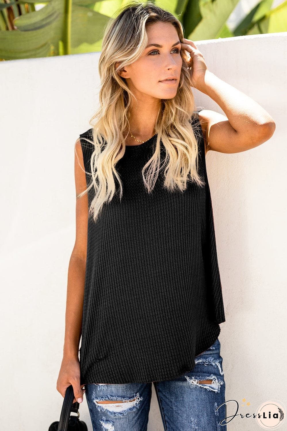 Chic Black Waffle Knit Sleeveless Tank Top