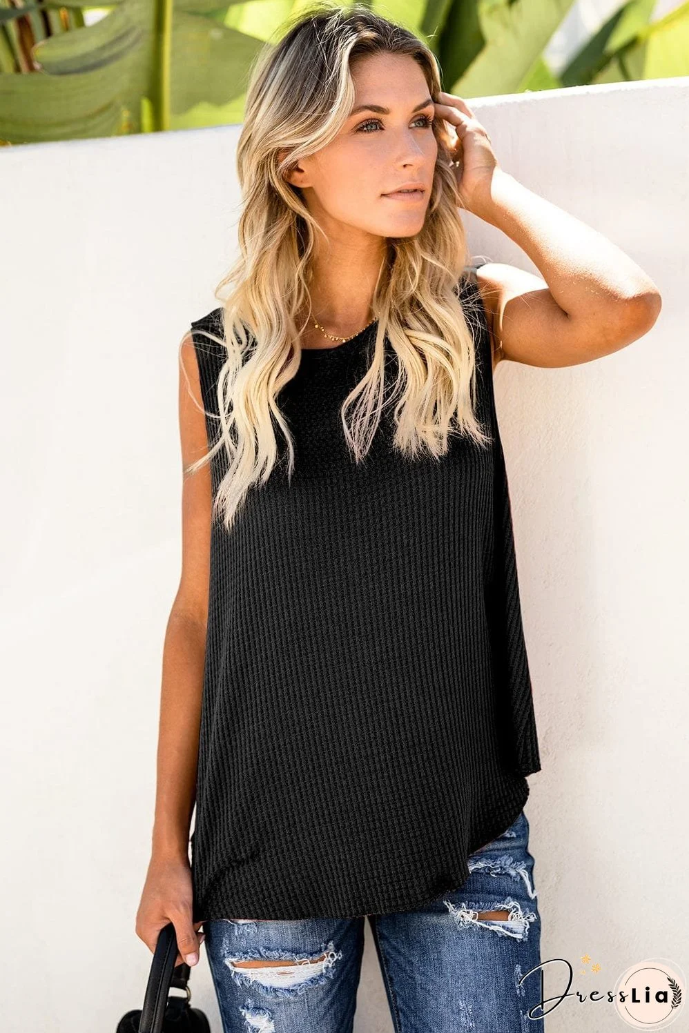 Chic Black Waffle Knit Sleeveless Tank Top