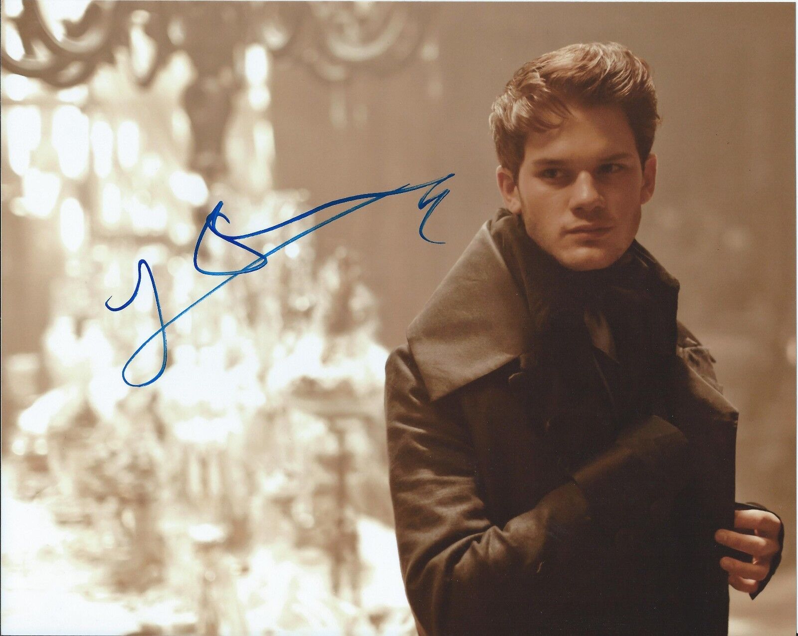 Jeremy Irvine autograph - signed Great Expectations Photo Poster painting - War Horse