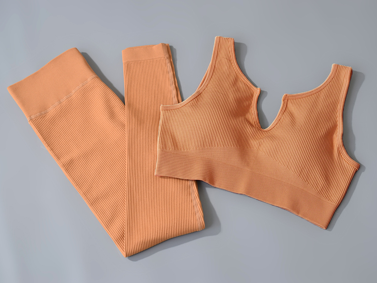 High quality sports bra and yoga pants set