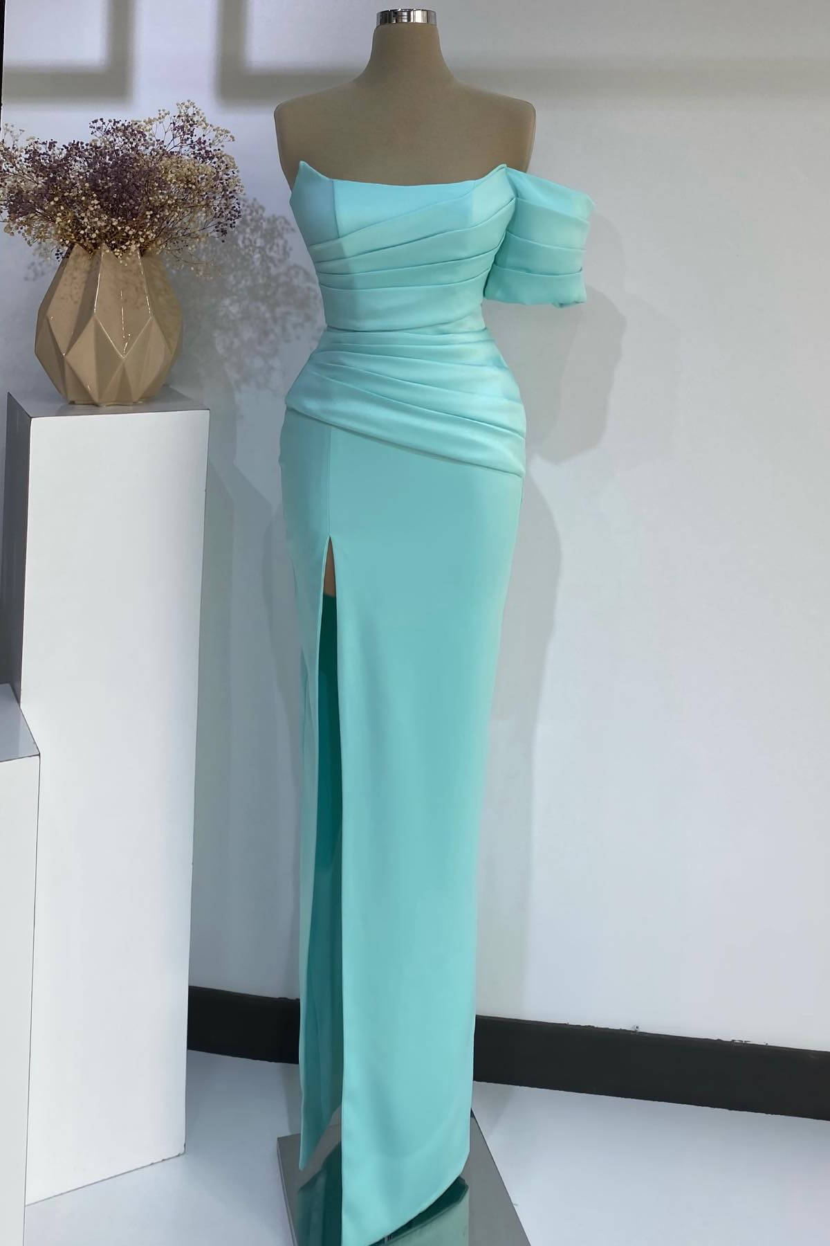 Chic Mint One Shoulder Sleeveless Mermaid Evening Gown With Split Pleats - lulusllly