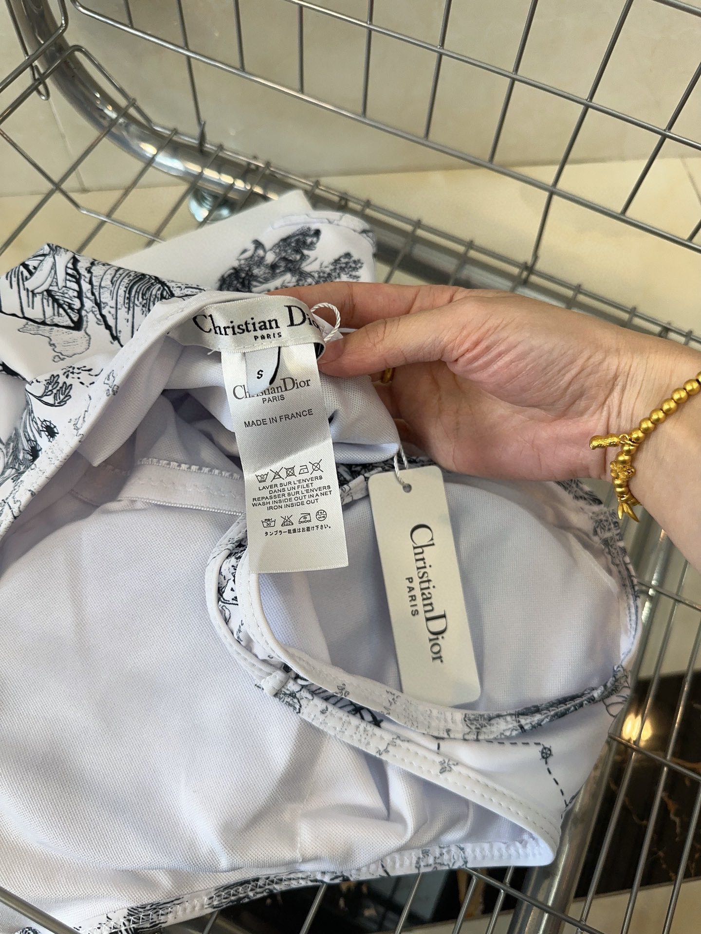 70707ac830b92034c37a5719e7cba4f4