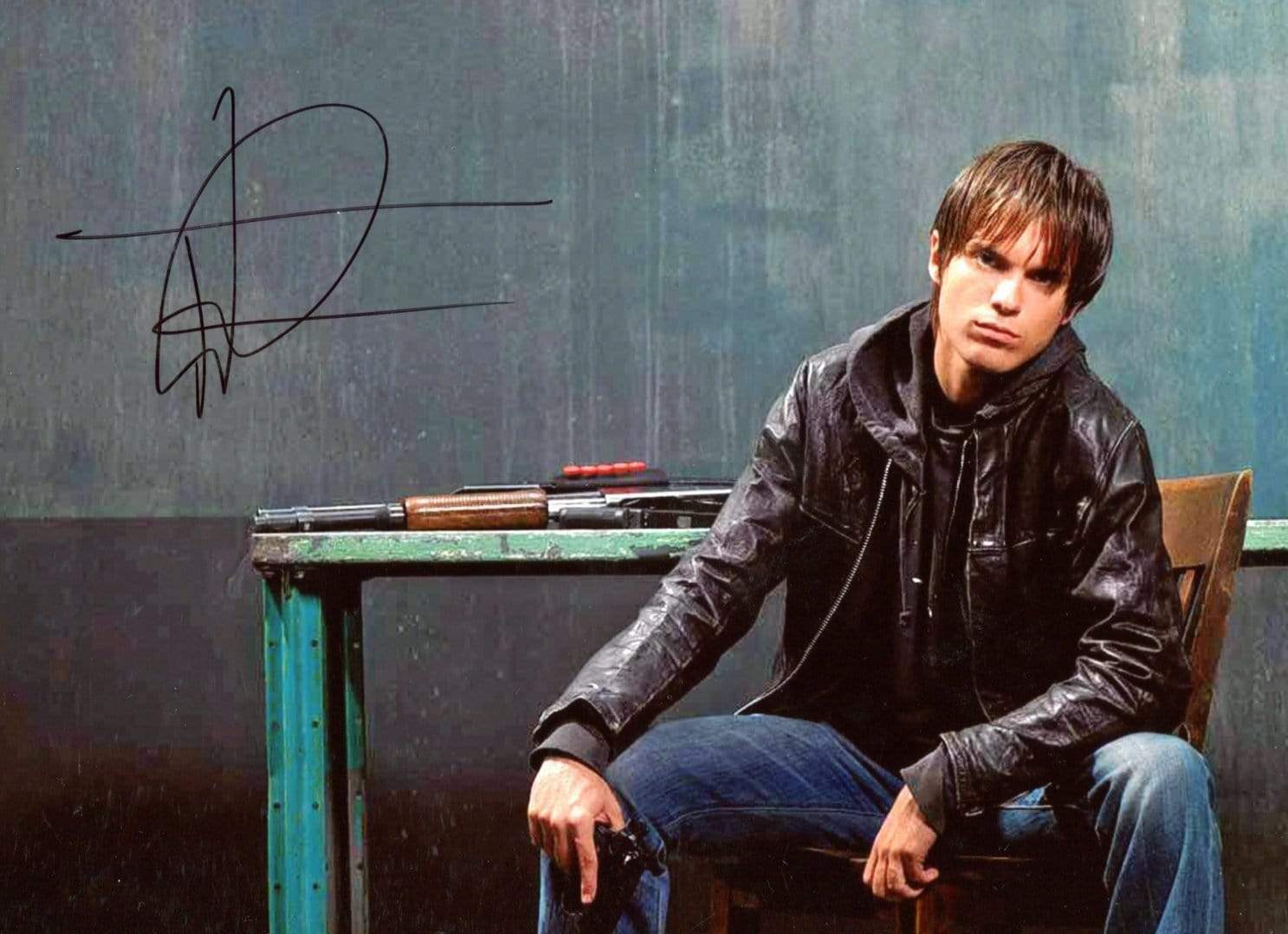 ACTOR Thomas Dekker autograph, signed Photo Poster painting