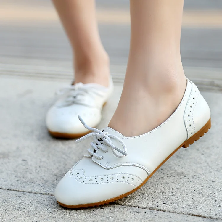White Wingtip Lace-Up Flat Oxfords Vdcoo
