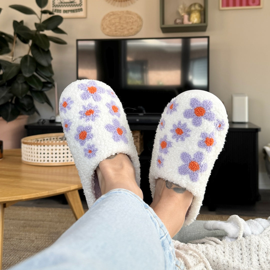 nordic_peace_purple_flowers_slippers