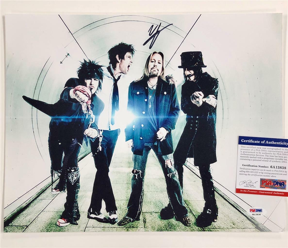 Motley Crue lead singer Vince Neil signed 11x14 band Photo Poster painting ~ PSA ITP Witness COA