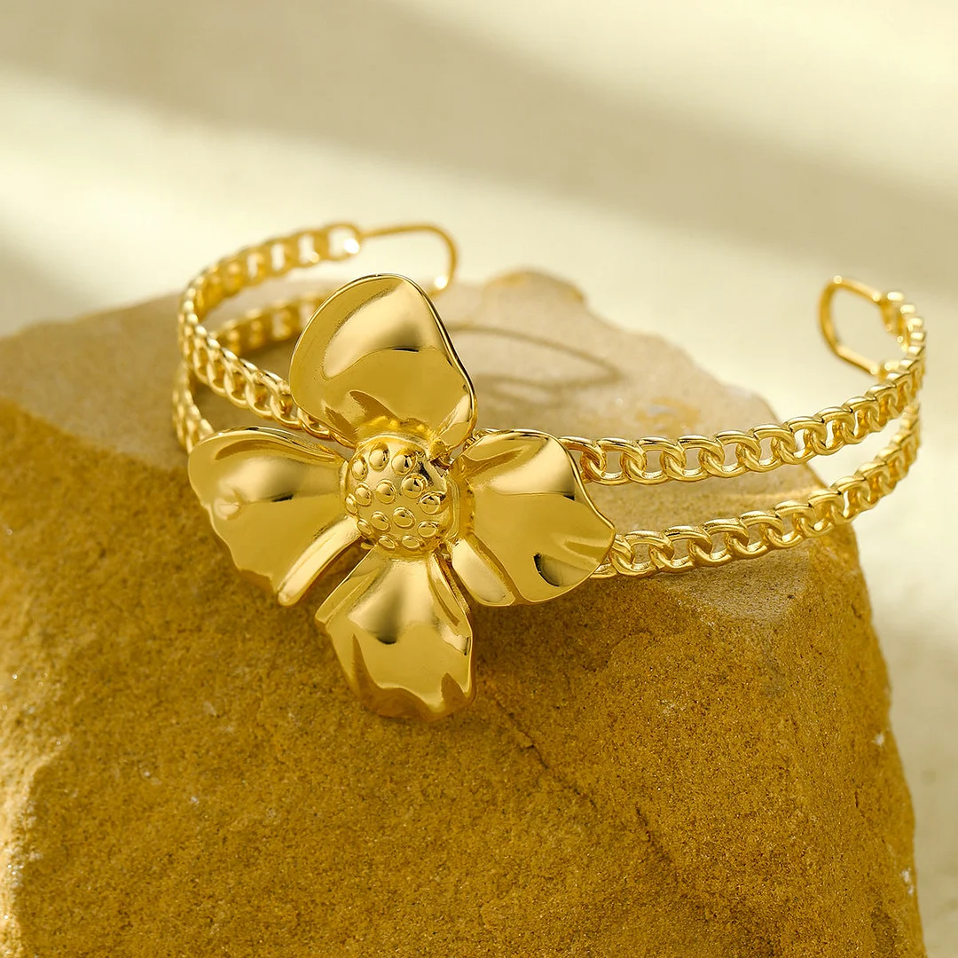Women'S Flower Open Titanium Steel Fashion Bracelet