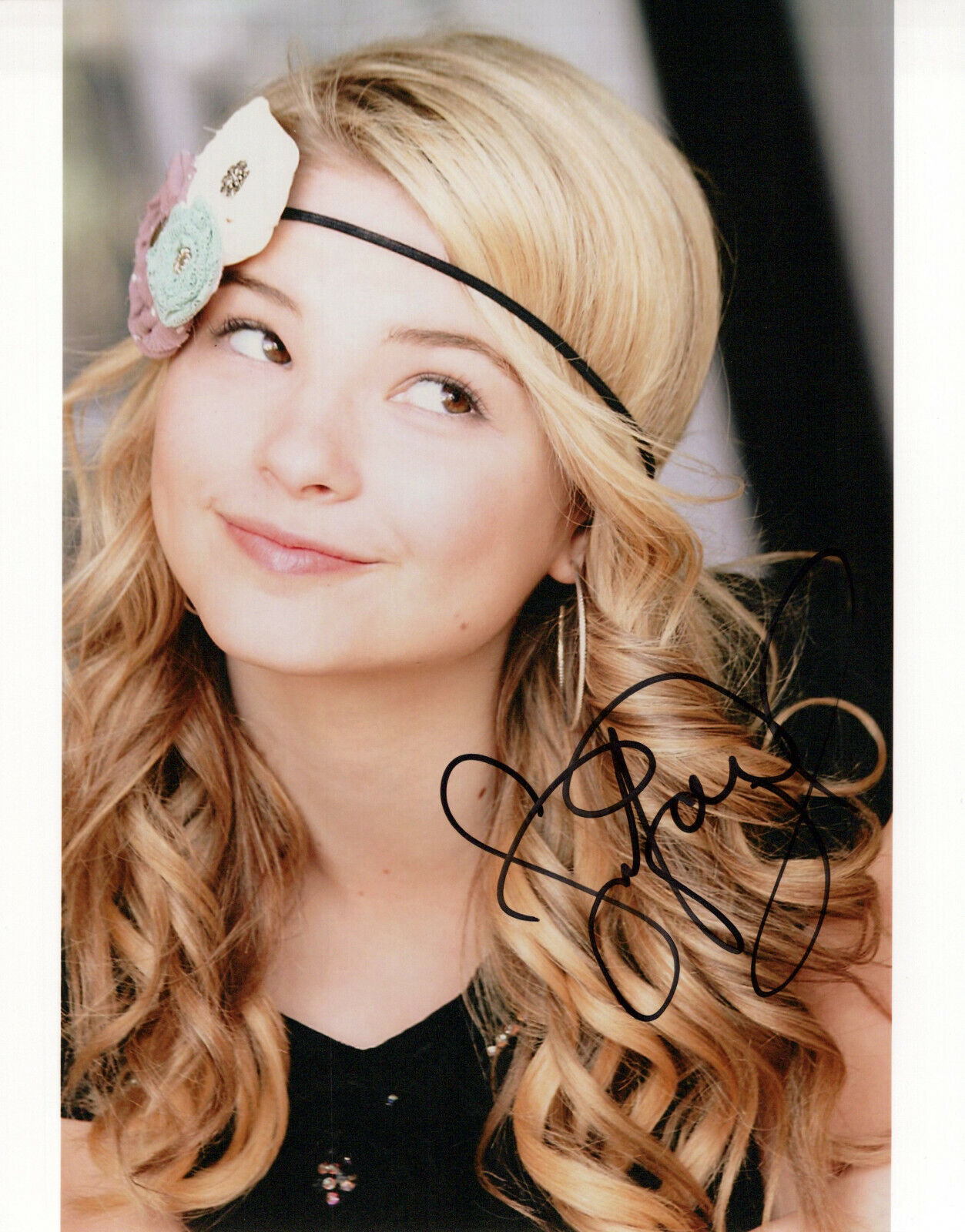 Stefanie Scott glamour shot autographed Photo Poster painting signed 8x10 #4