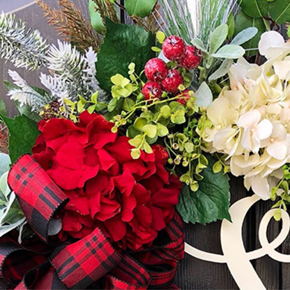 American Christmas simulation.Rattan red fruit letter garland