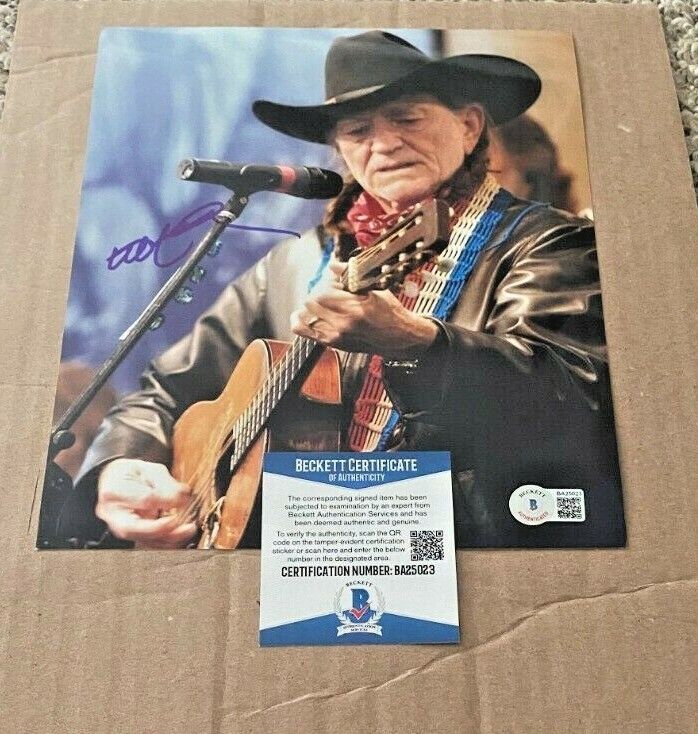 WILLIE NELSON SIGNED COUNTRY MUSIC 8X10 Photo Poster painting BECKETT CERTIFIED BAS #7