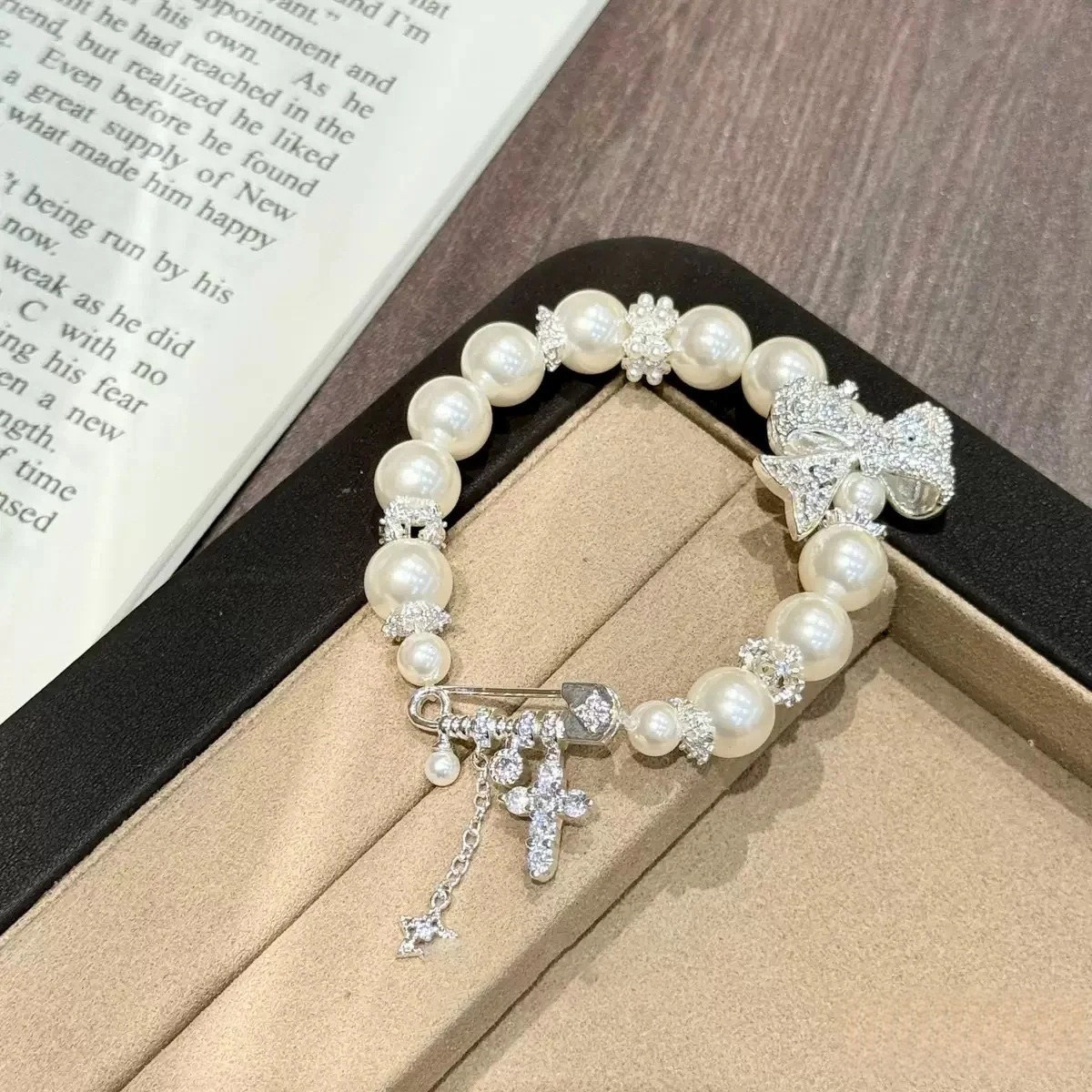 Zircon bow cross pearl bracelet vintage and elegant a sophisticated and luxurious women's jewelry