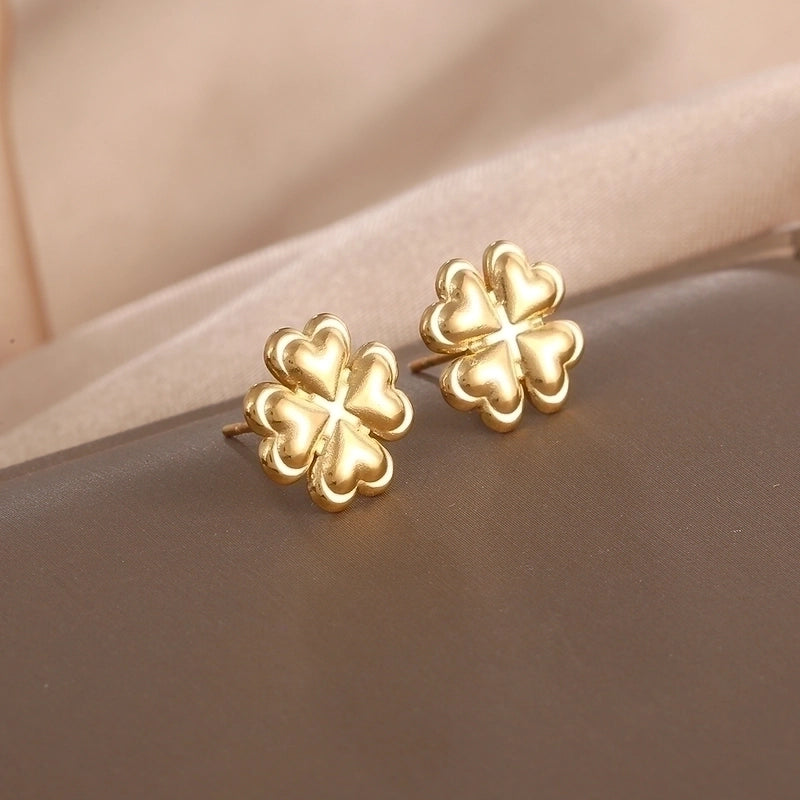 1 Pair Casual Minimalist Sunflower Heart Shape Butterfly Stainless Steel 18K Gold Plated Ear Studs