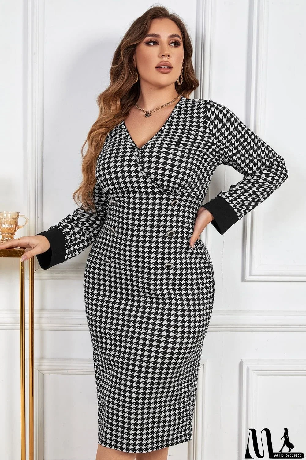 MidiSono - Plus Size Houndstooth V-Neck Midi Dress